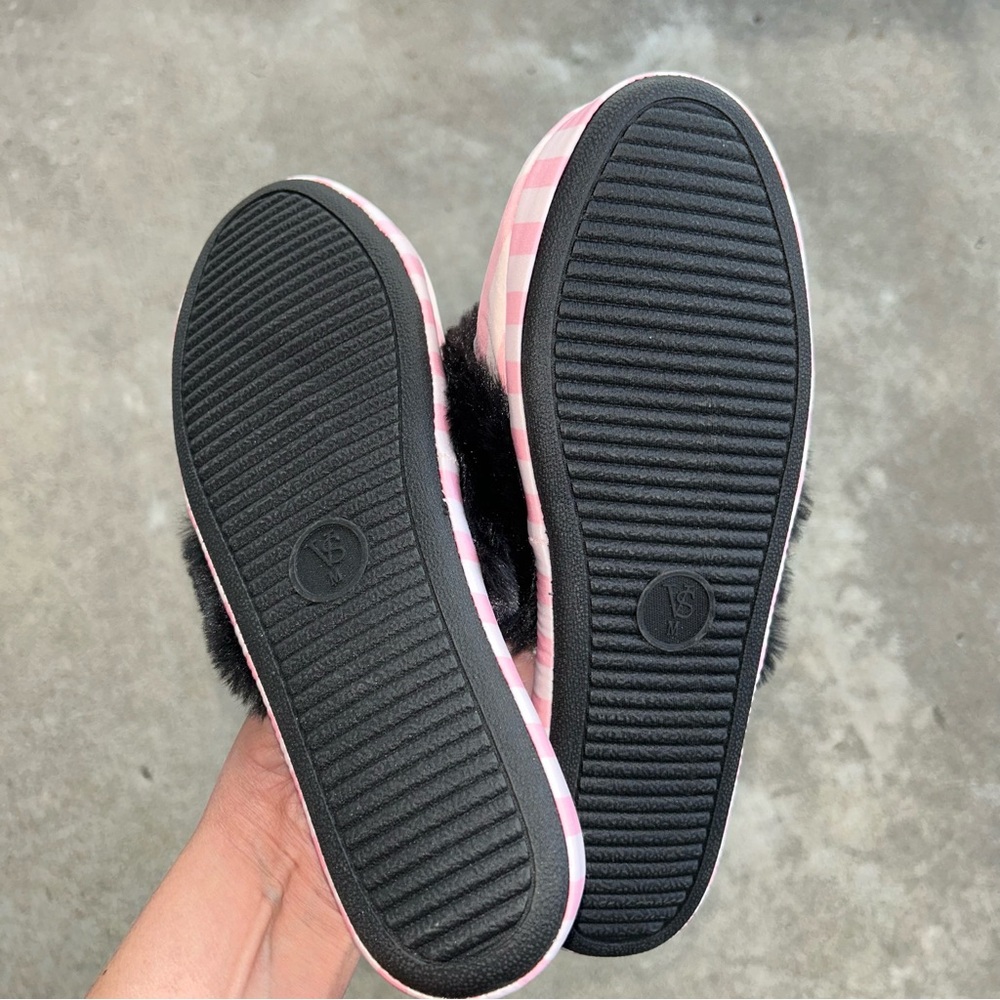VS Pink White Striped Slippers with Black Fur Trim M Medium NEW Size 7/8 - Picture 3 of 5